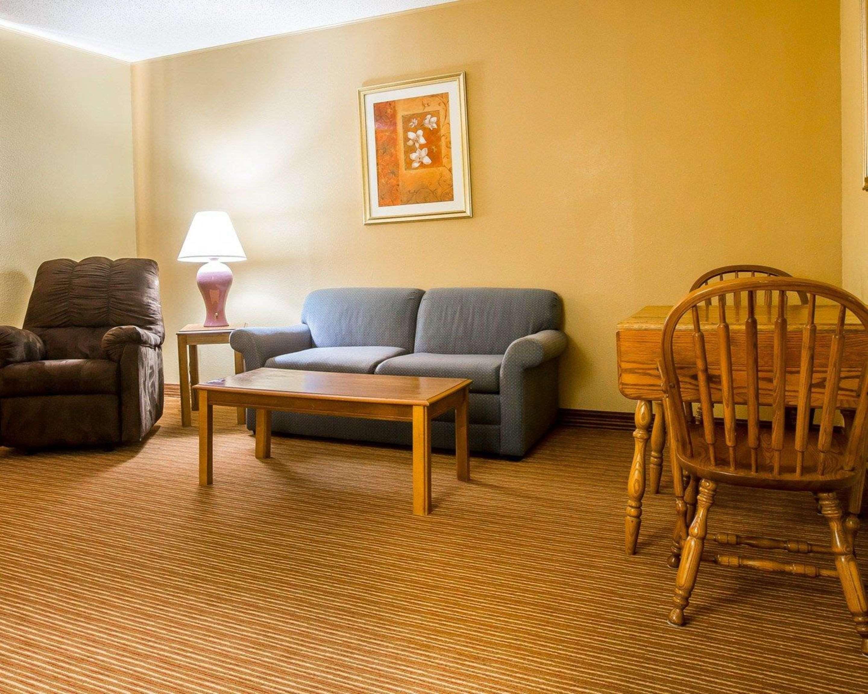 Surestay By Best Western Massena Ngoại thất bức ảnh
