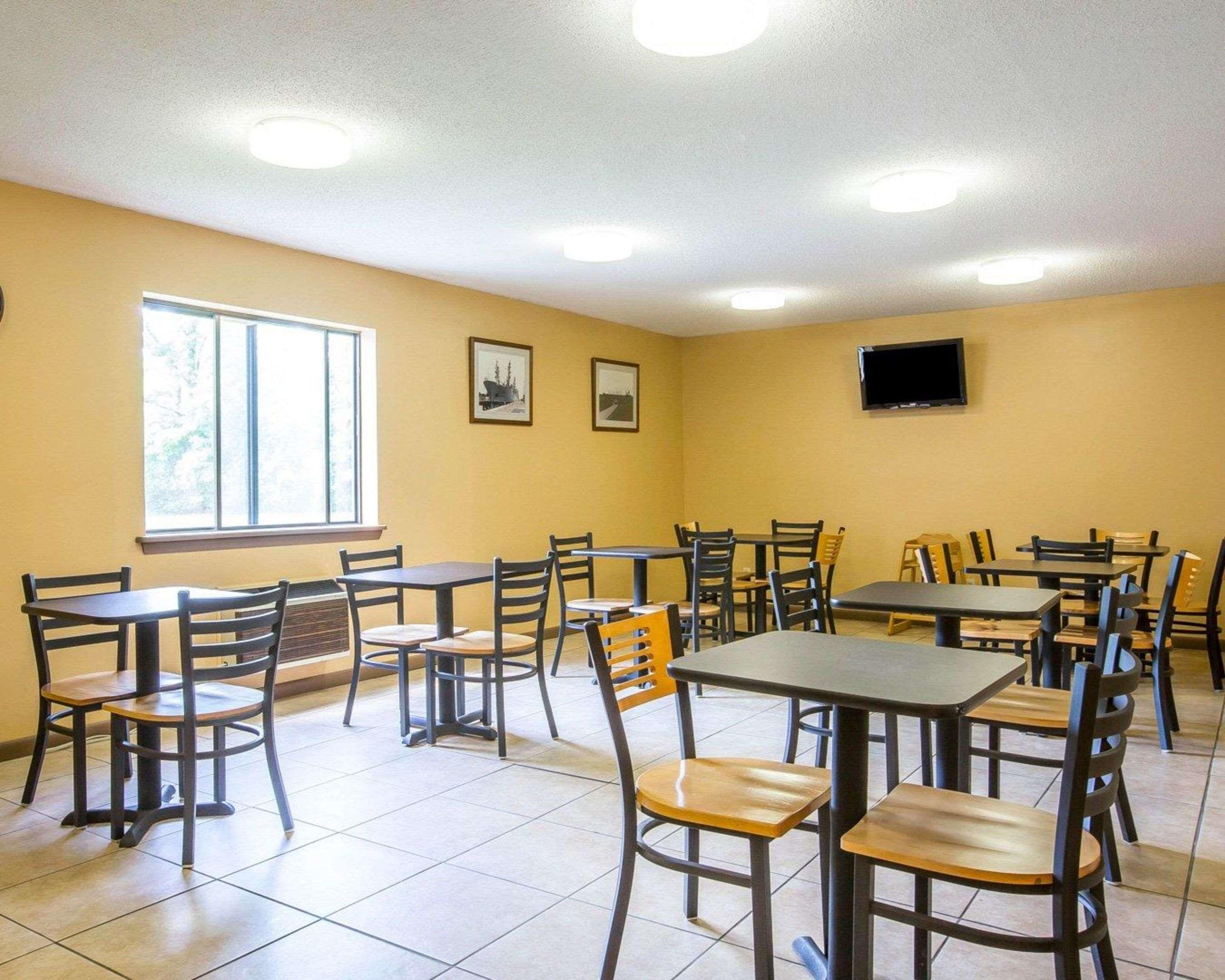 Surestay By Best Western Massena Ngoại thất bức ảnh