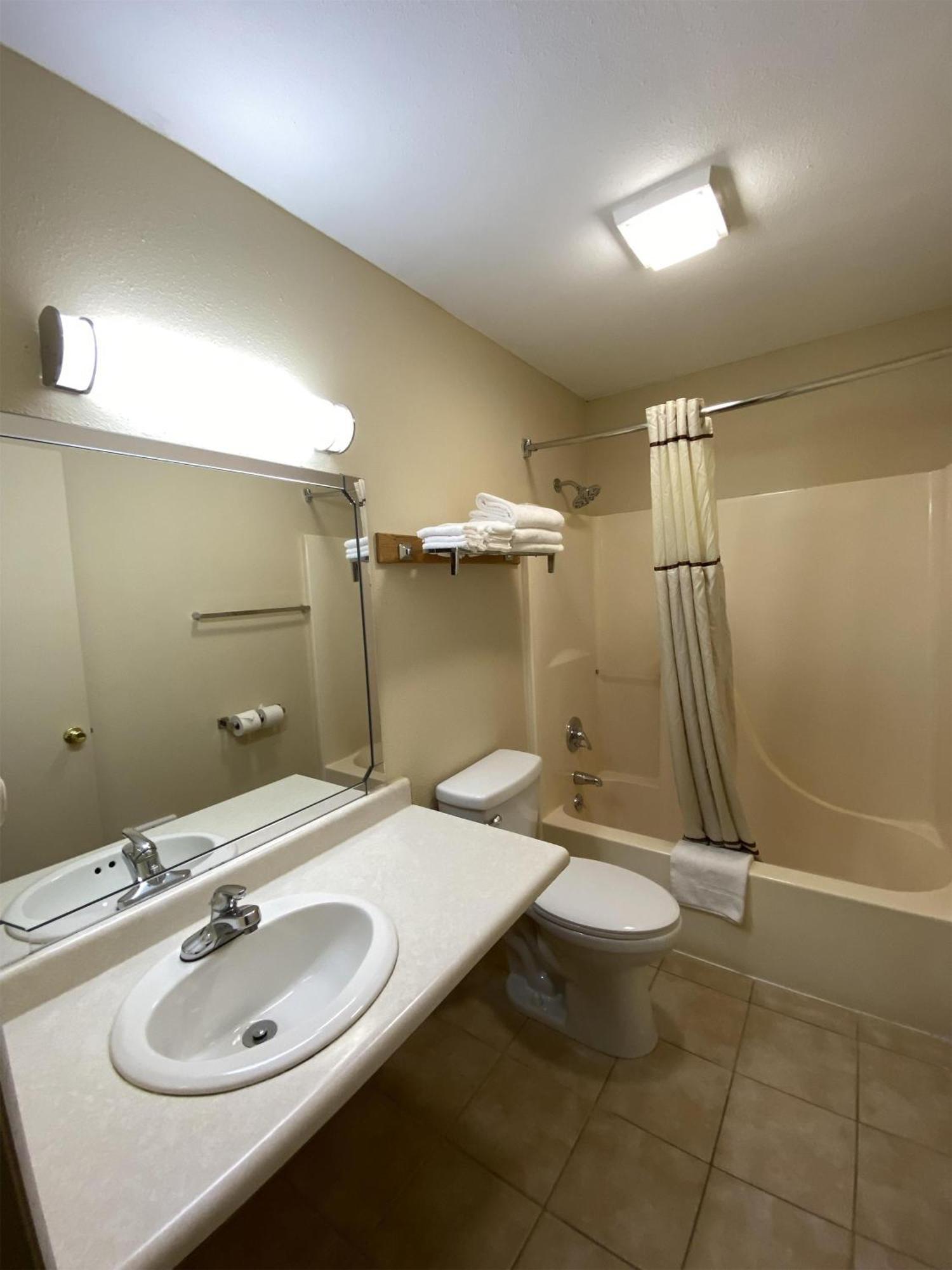 Surestay By Best Western Massena Ngoại thất bức ảnh